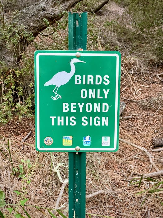 Sign on La Orilla Trail at San Elijo Lagoon Ecological Reserve